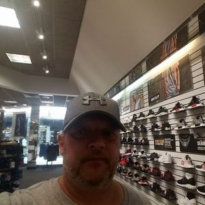 Meet your Posher, Brian